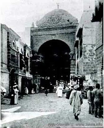 Old Madina صورة قديمة لأحد أطراف المدينة المنورة