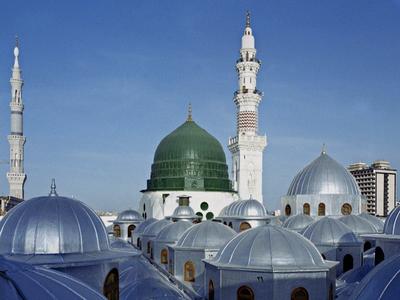 Green Dome of Madinah القبة الخضراء عند قبر النبي.