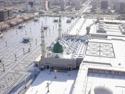 Up View Green Dome 2 المسجد النبوي من فوق.