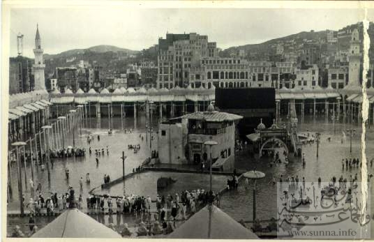 Makkah under water