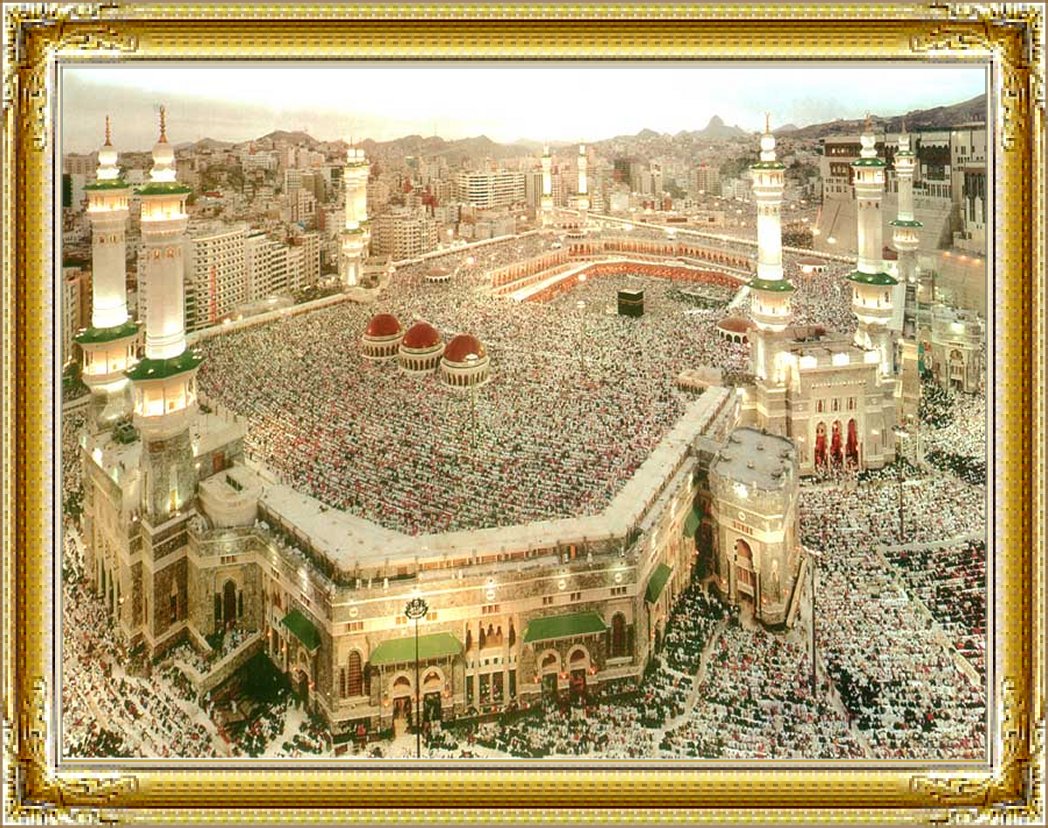 Makkah2  صورة جوية للحرم المكي ويبدو المصلون.